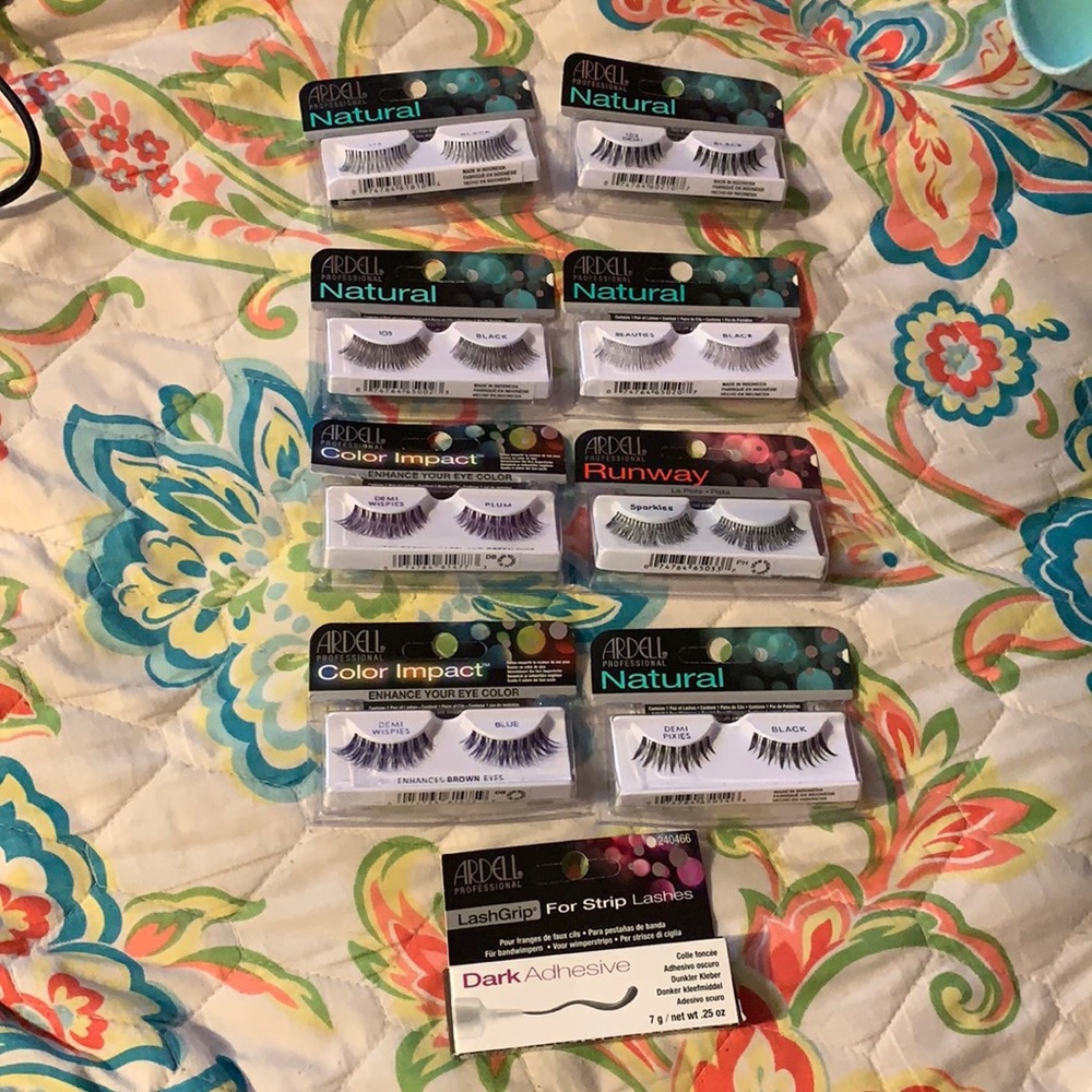 Eyelashes and glue